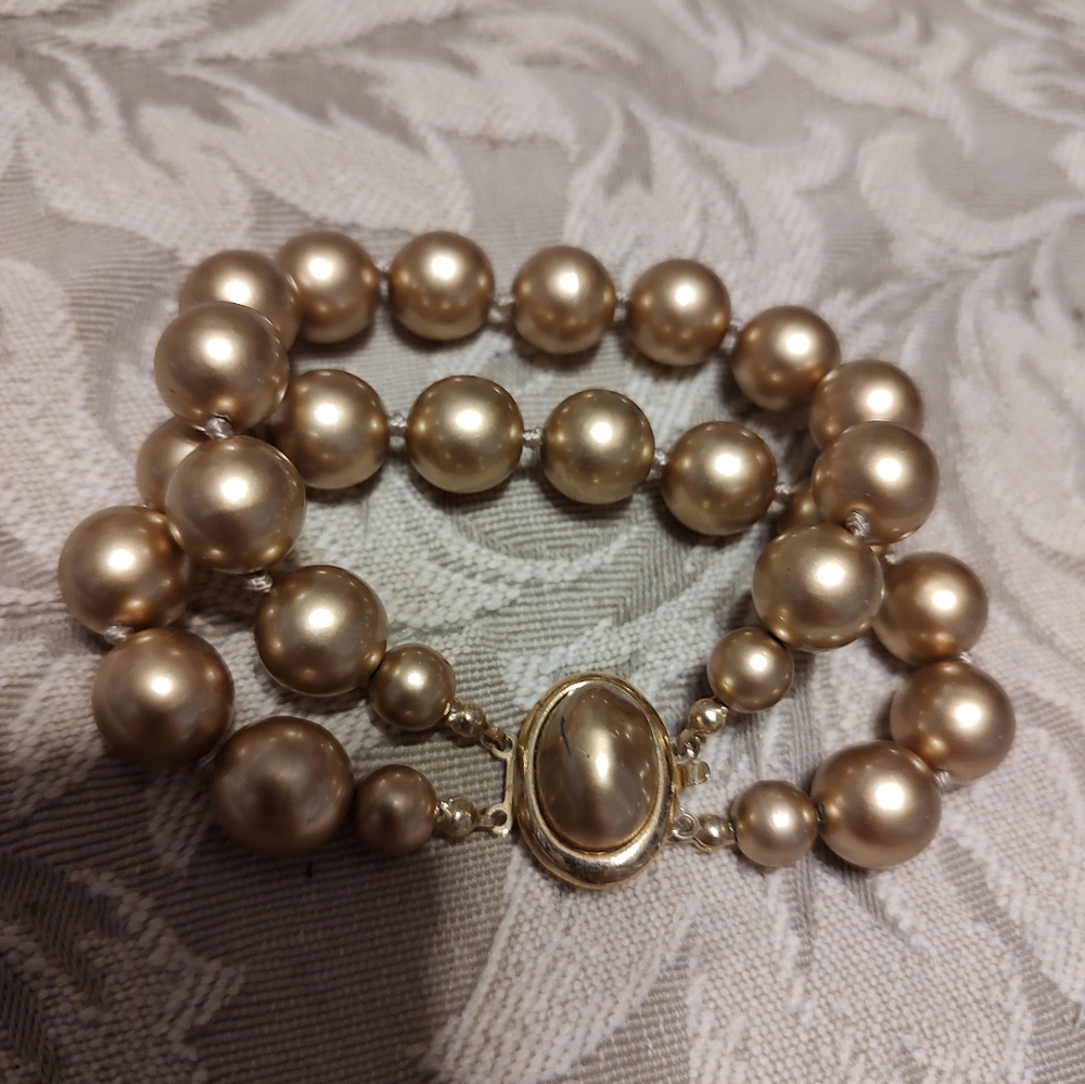 ⚜️ Stunning RARE Vintage Rich Champagne Gold Double Strand Pearl Bracele… - Picture 6 of 6